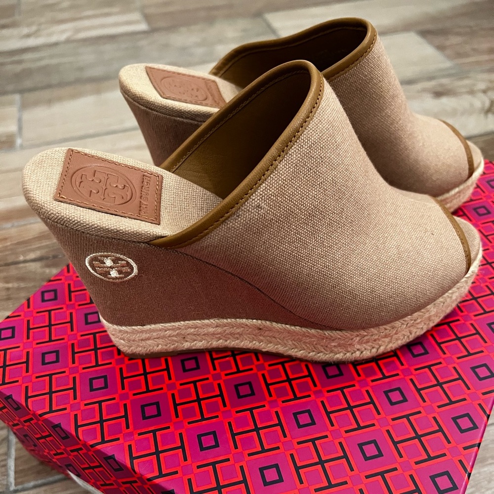 Tory Burch Agatha 100MM canvas mule wedge size 6.5